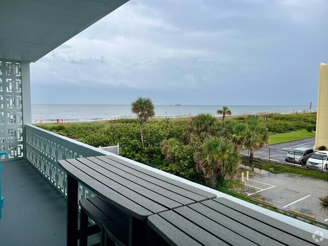 Cocoa Ocean Beach Apartments for Rent with Parking Cocoa Beach FL 1 Rentals Apartments com Cocoa Ocean Beach Apartments for Rent with Parking Cocoa Beach FL 1 Rentals Apartments com