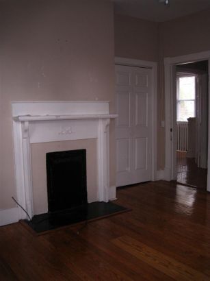 Building Photo - Olde Shandon duplex near campus