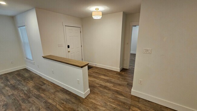 Foto del edificio - 219 Edgevale Dr