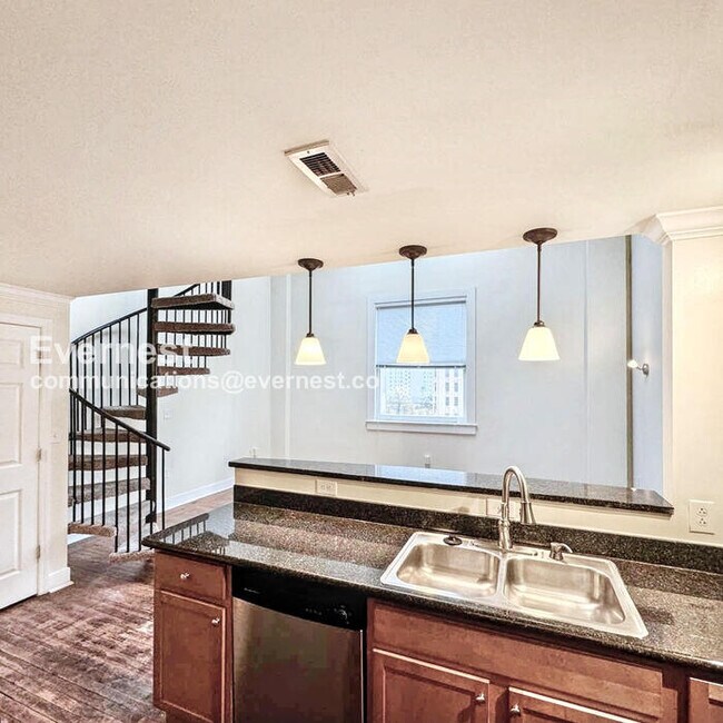 Foto del edificio - 525 E Grace St