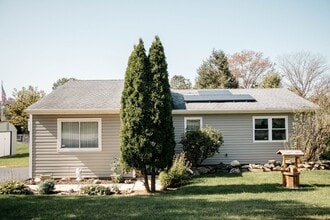 Building Photo - 506 Circle Dr