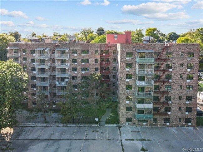 Building Photo - 671 Bronx River Rd