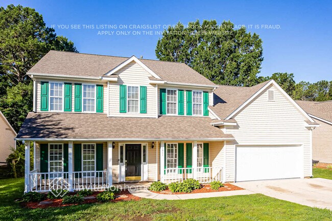Foto del edificio - 7311 Daerwood Pl