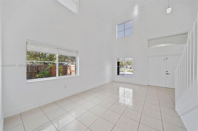 Foto del edificio - 24424 SW 114th Ct