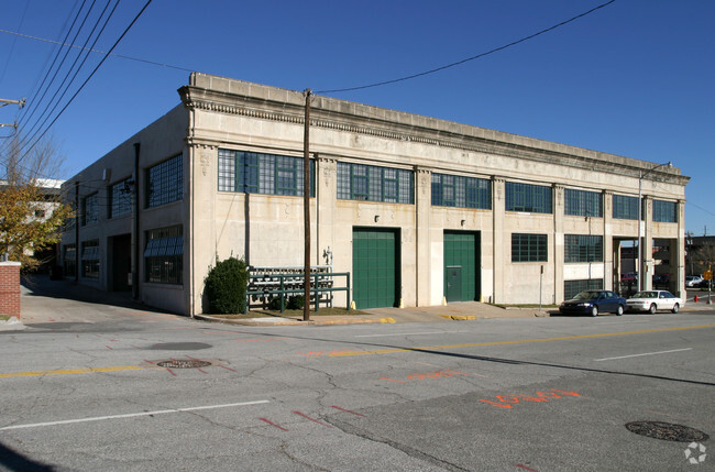 Building Photo - 5th Avenue Lofts