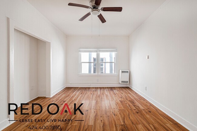 Building Photo - 404 N Coronado St