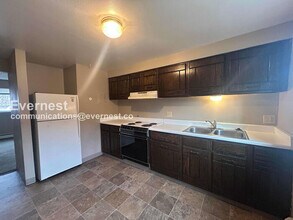 Building Photo - 1075 Magnolia St