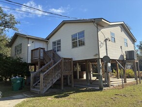 Building Photo - 11044 Kingfisher St