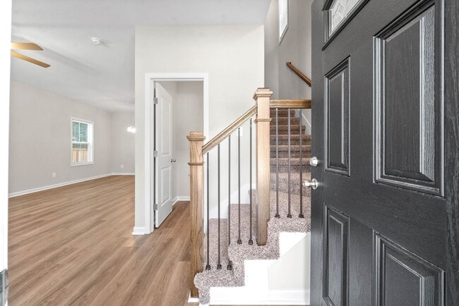 Building Photo - Beautiful 3 Bedroom Home For Rent Near Downtown Clarksville!