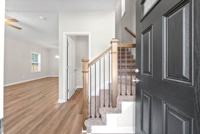 Foto del edificio - Brand New 3 Bedroom Home For Rent Near Dow...