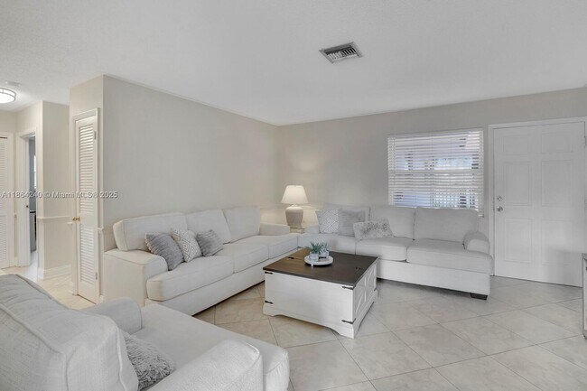 Foto del edificio - 222 SW 1st St