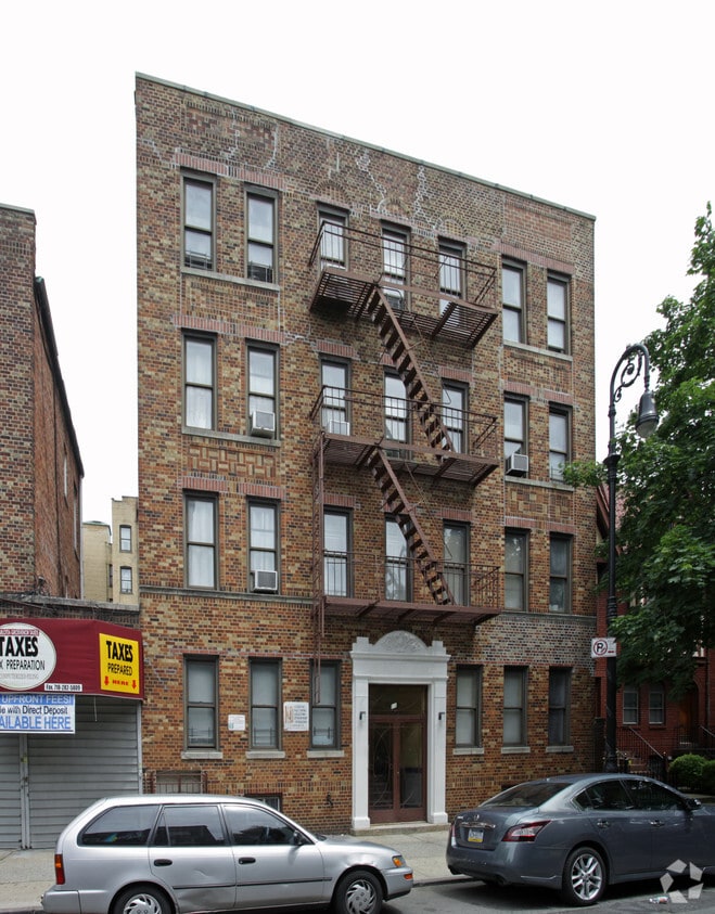 Primary Photo - 11 Rutland Rd