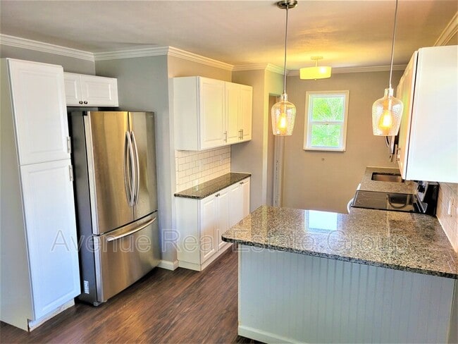 Foto del edificio - 243 Monica Dr