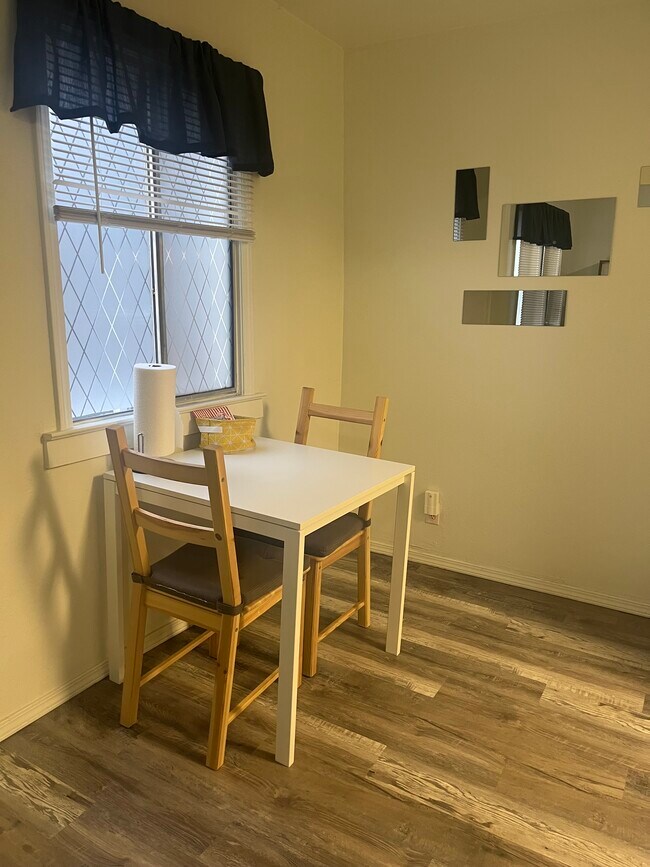 Foto del edificio - Main Street Apartments