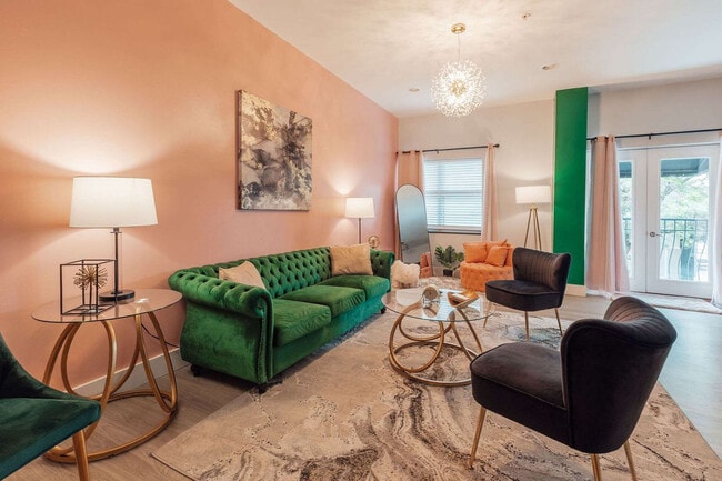 Building Photo - 202 E Main St