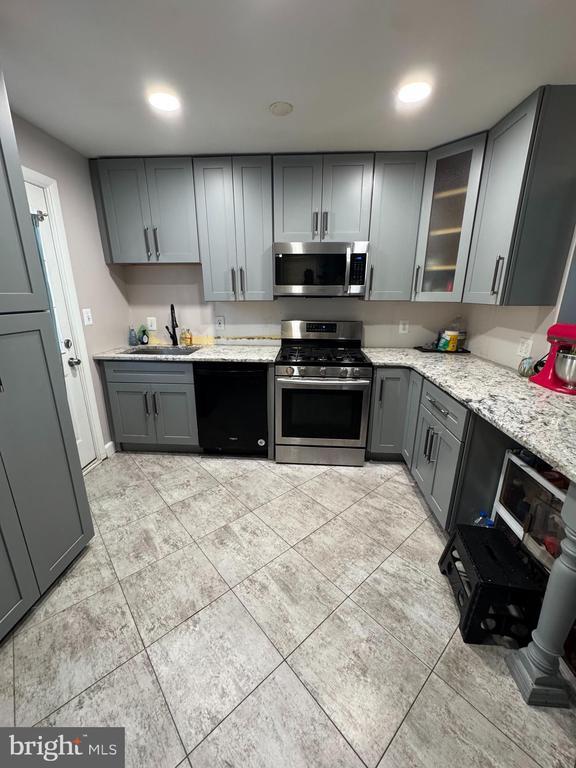 Building Photo - 7408 Digby Rd