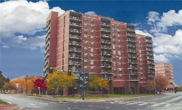 Primary Photo - 1301 Speer Blvd