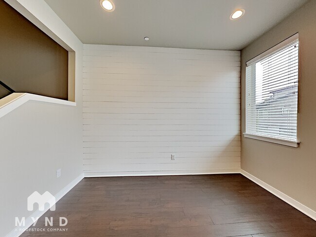Foto del edificio - 3230 148th St SW