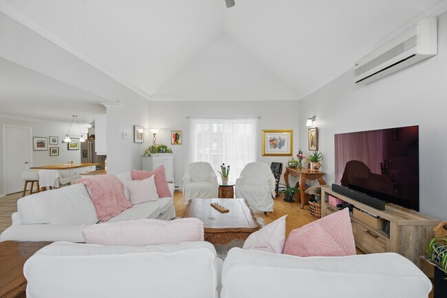 Living - 2 St Du Crépuscule