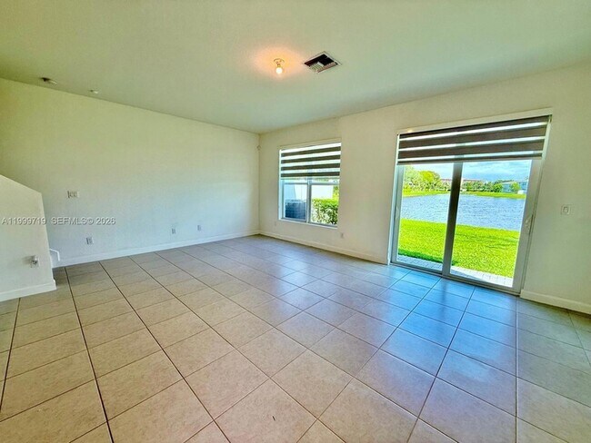 Photo - 6931 Harbours Edge Ave Townhome