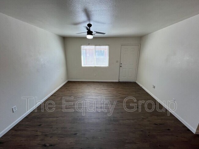 Foto del edificio - 482 W Morton Ave