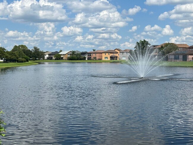 Foto del edificio - 10073 Silver Laurel Way