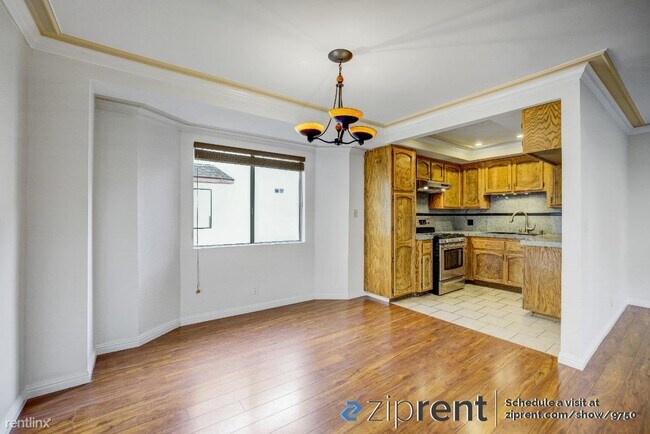 Foto del edificio - 2 br, 2.5 bath Townhome - 10240 Silverton ...