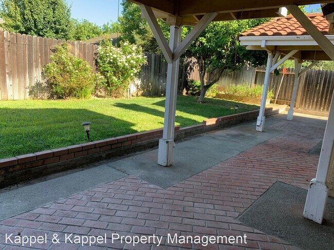 Building Photo - 3 br, 2 bath House - 970 Rohwer Court