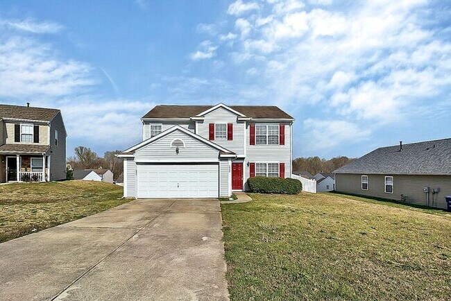 Building Photo - Large 4BD/2.5BA Home in Cabarrus Crossing!