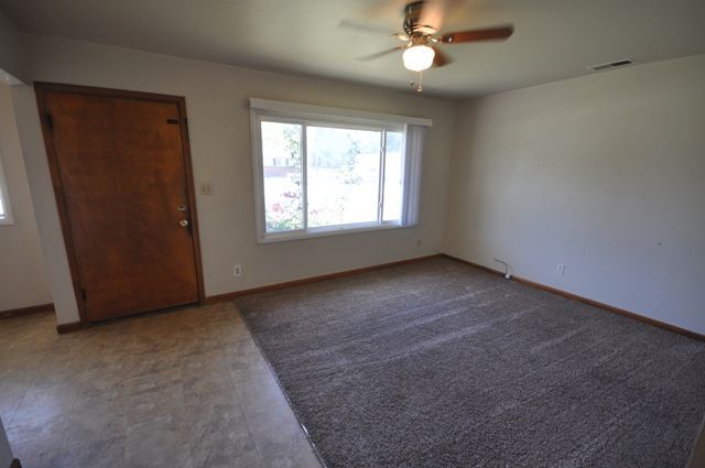 Foto del edificio - Cozy 2 Bed/1 Bath Duplex w/ Great Location
