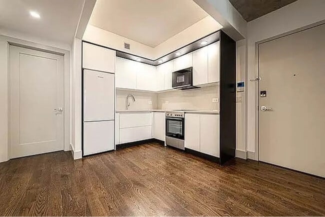 Photo - 150 Lenox Rd Apartment