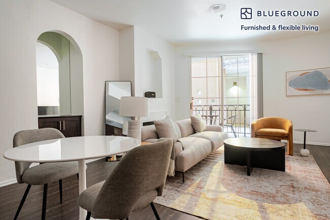 Foto del edificio - 345 Cloverdale Ave