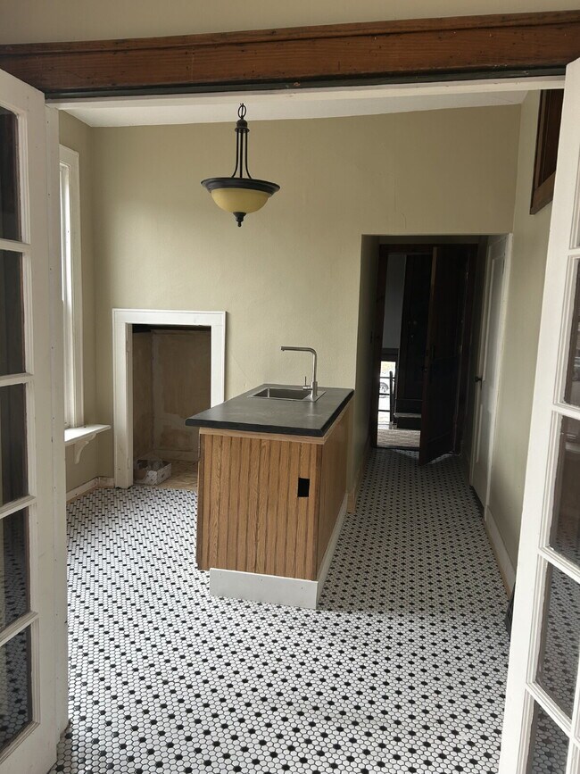 Foto del edificio - Studio apartment available September 1st i...