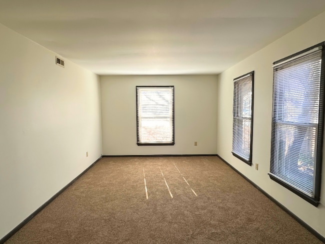 Foto del edificio - 109 Sieville Ave