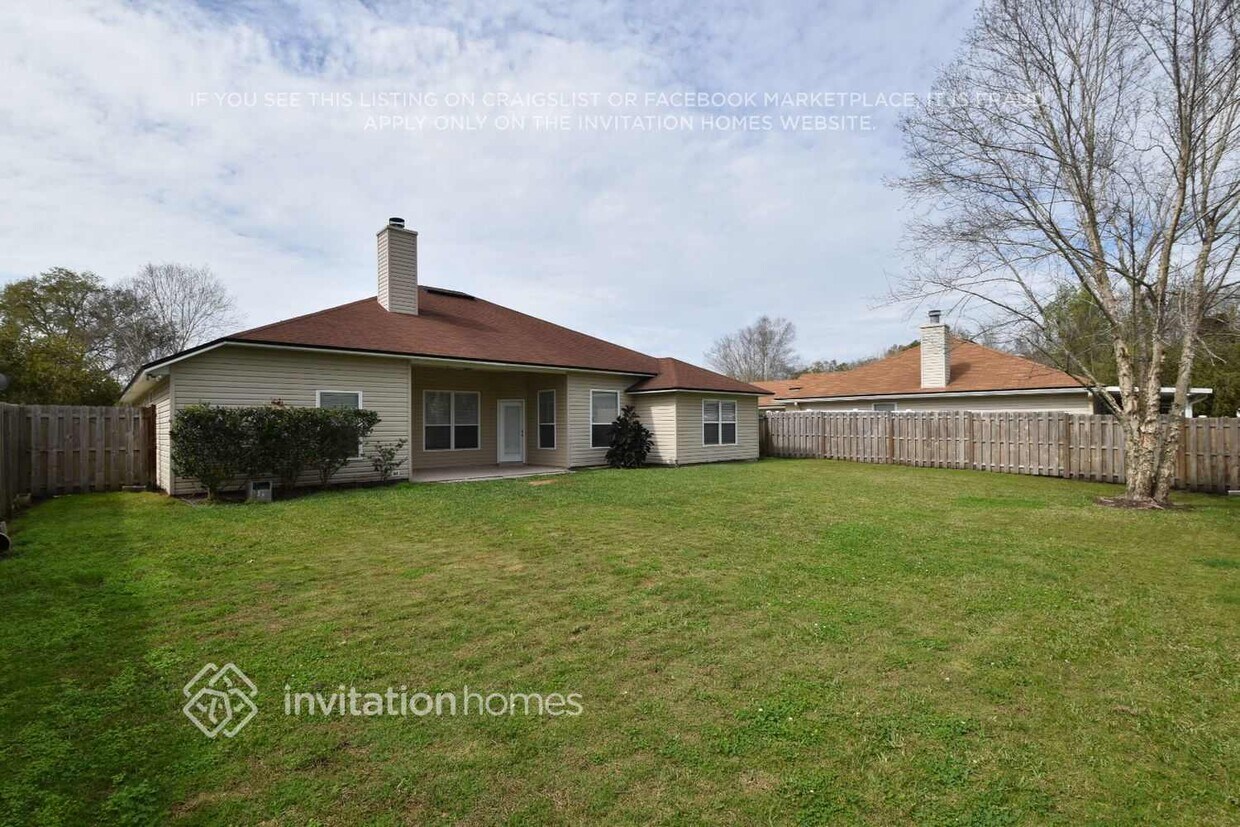 Foto del edificio - 10235 Chason Lakes Dr