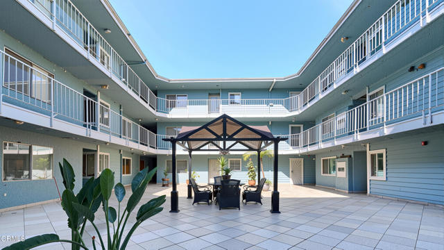 Building Photo - 955 E 3rd St