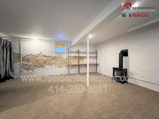 Building Photo - 2867 N Weil St