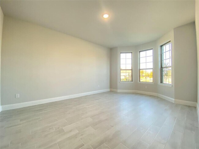 Building Photo - 1604 Charismatic Ct
