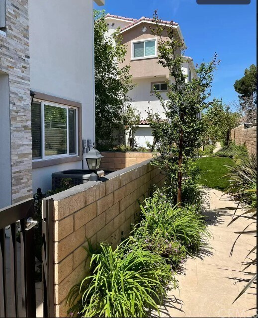Building Photo - 4544 Apricot Rd