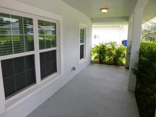 Building Photo - 36826 Annika Way