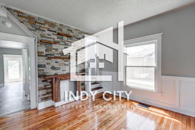 Building Photo - 1417 S Lynhurst Dr