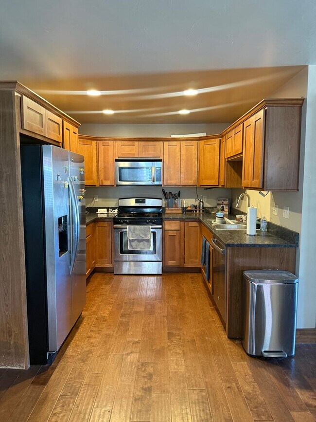 Foto del edificio - 4 bed 2.5 Bath in Bozeman