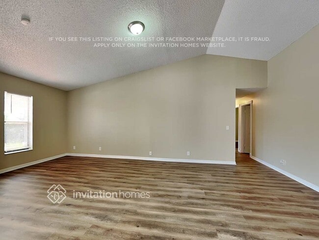 Building Photo - 6625 NW 48th Manor