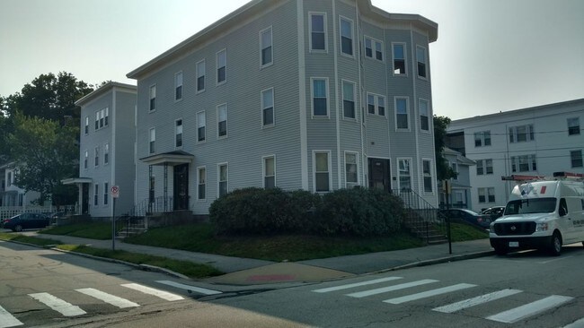 Building Photo - 545 Pine St