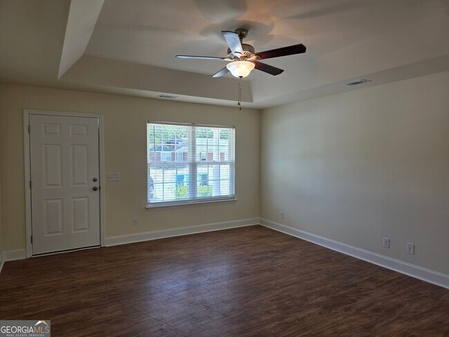 Foto del edificio - 129 Smithfield Dr