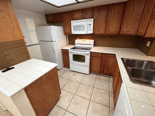 Photo - 4989 Puritan Cir Townhome