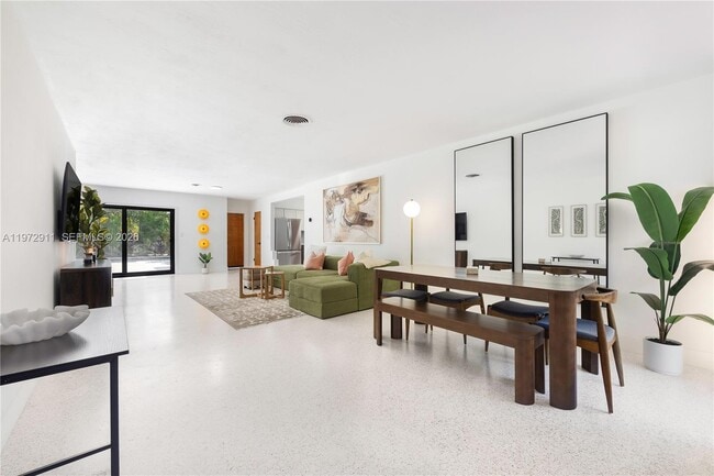 Building Photo - 1860 SW 13th St