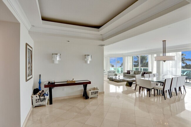 Foto del edificio - 10101 Collins Ave