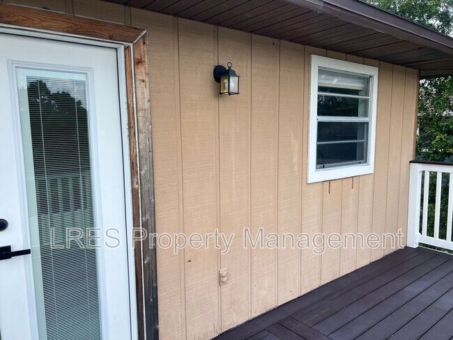 Building Photo - 1130 Quintuplet Dr