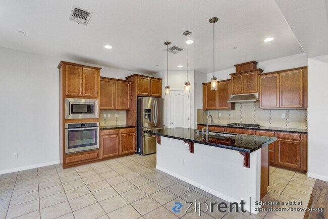 Building Photo - 308 Chandler Ct